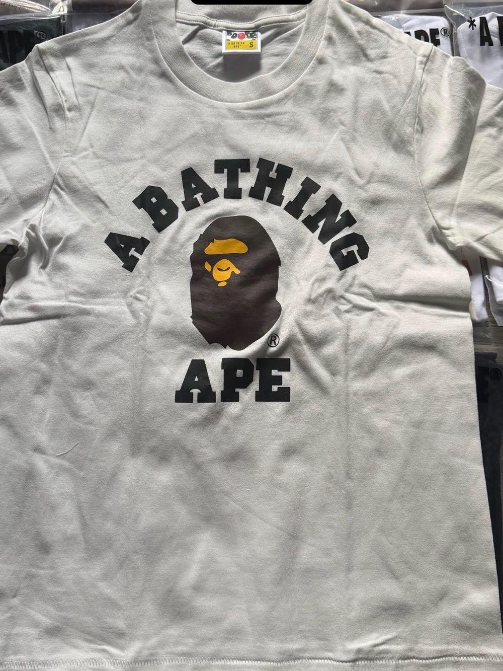 A Bathing Ape mens White Logo Tee  1:1